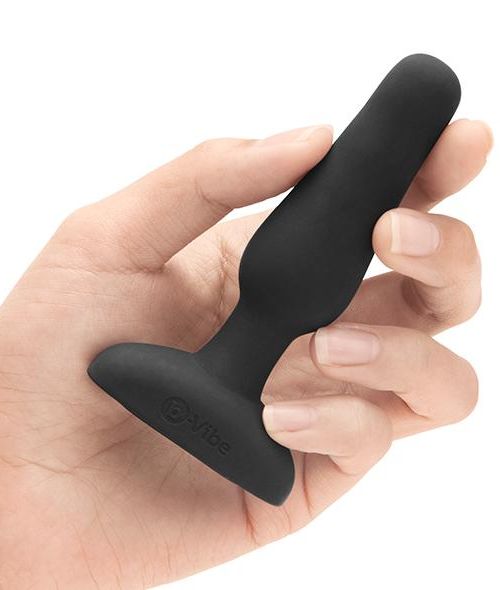 B-Vibe Novice Vibrerende Buttplug 10 Cm Roos