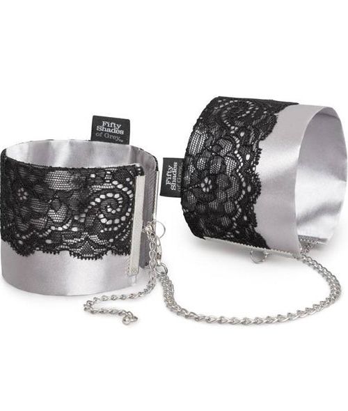 Fifty Shades of Grey Play Nice Satijnen Handboeien
