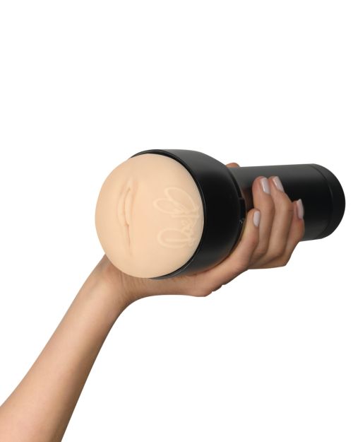 Kiiroo FeelStars Rae Lil Black Vagina