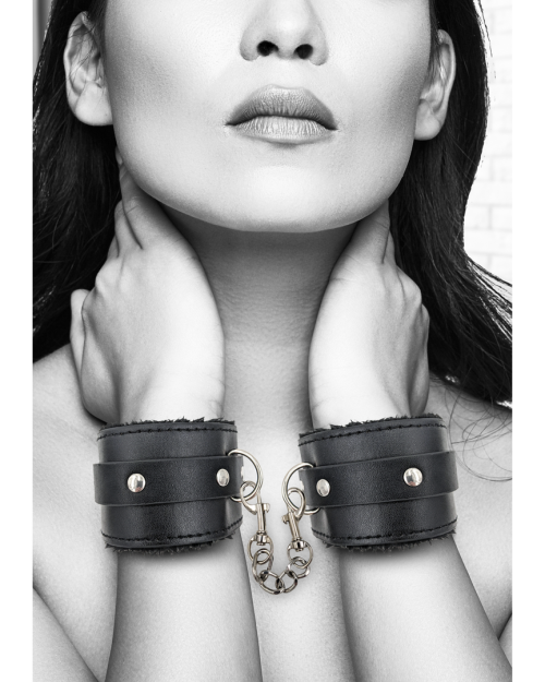 Ouch! Plush Gebonden Lederen Handboeien